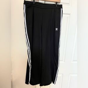 Adidas wide leg track pants size xl